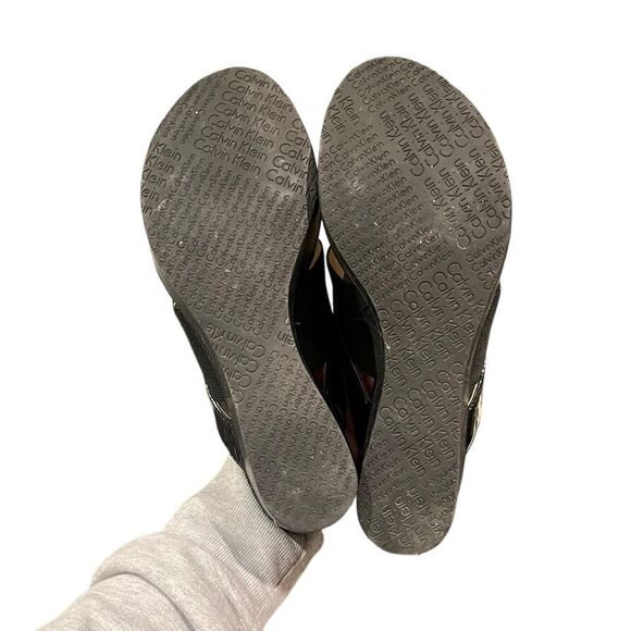 Calvin Klein black Genevieve platform flip flops. Size 5.5‎ - Picture 7 of 8